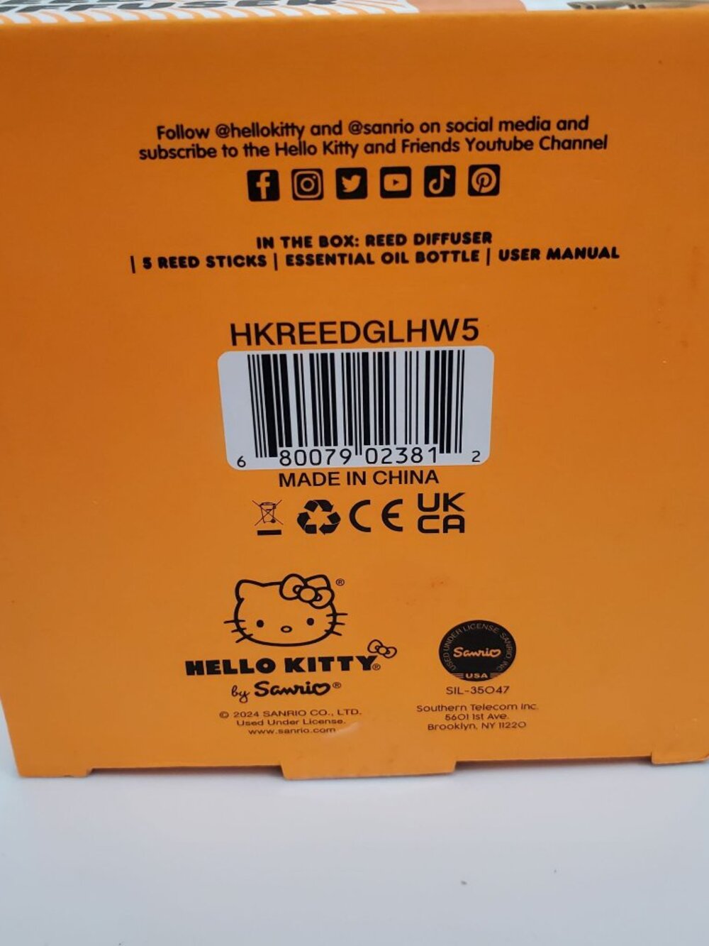 Hello Kitty Kawaii Halloween Pumpkin Ceramic Reed Diffuser Cinnamon Scent NIB - Picture 6 of 7